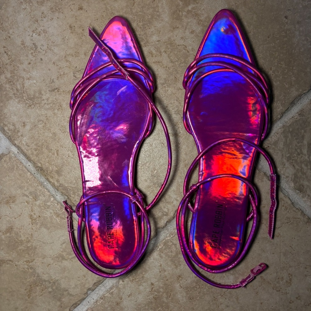 New Cape Robbin Women’s Pink Iridescent Strappy Sandals Resort Vacation Summer - Picture 2 of 6